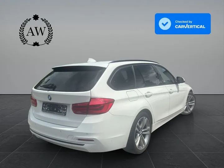 BMW 330