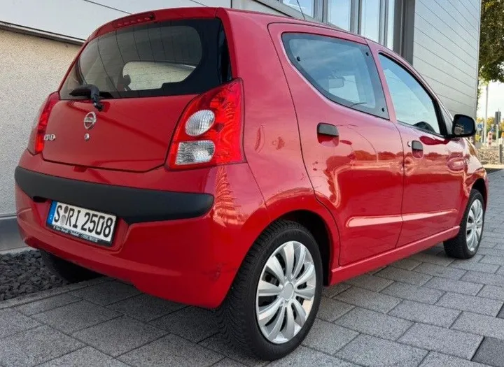 Nissan Pixo