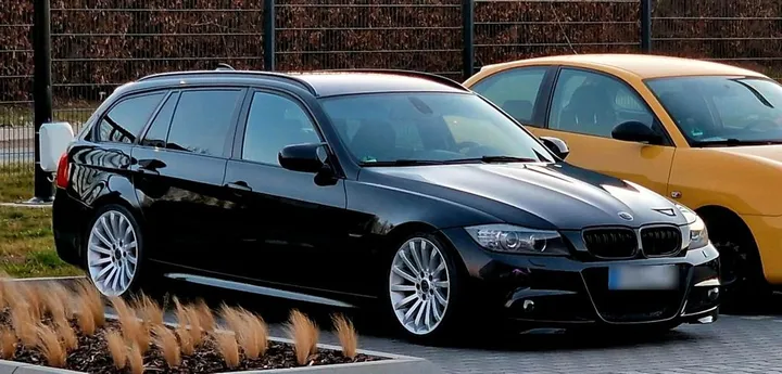 BMW 330