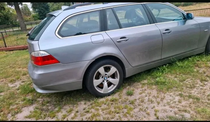 BMW 525