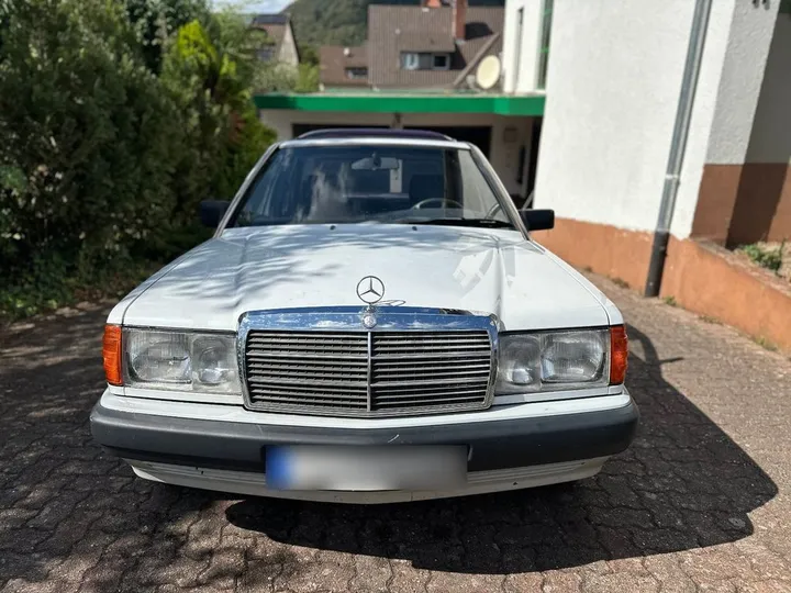 Mercedes-Benz 190