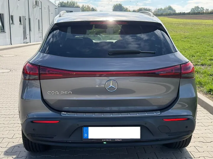 Mercedes-Benz EQA