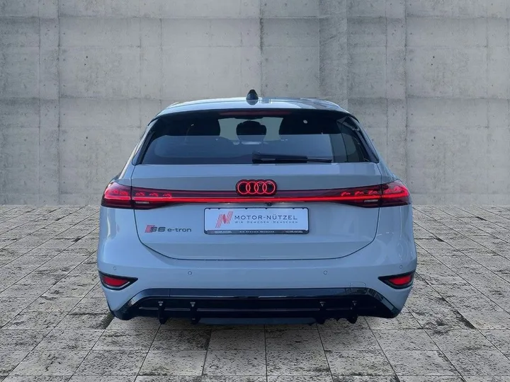 Audi S6 e-tron