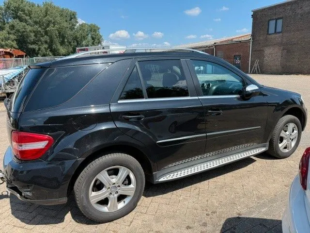 Mercedes-Benz ML 320
