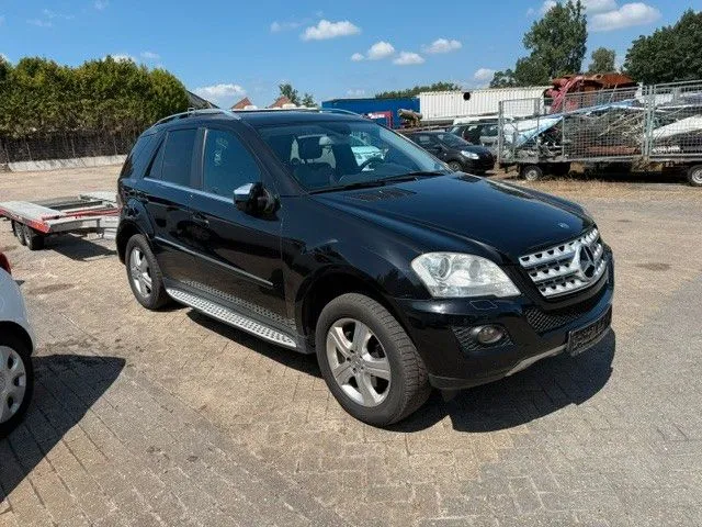 Mercedes-Benz ML 320