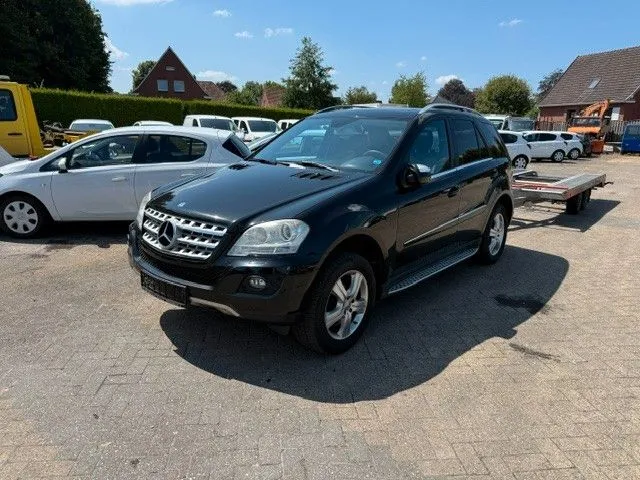 Mercedes-Benz ML 320