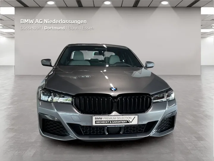 BMW M550