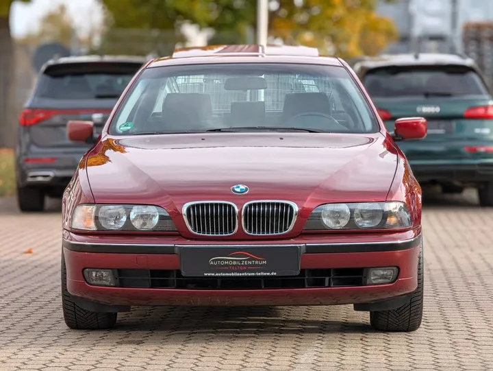 BMW 523
