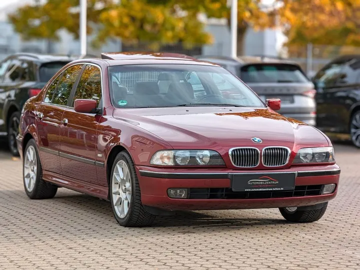 BMW 523