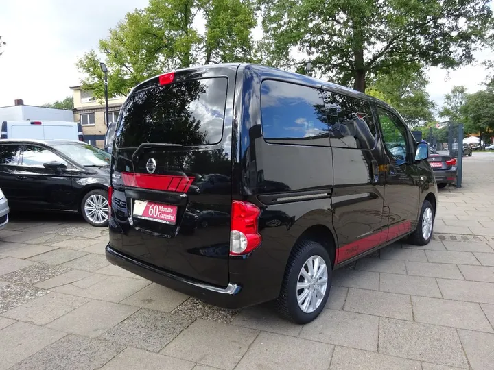 Nissan NV200