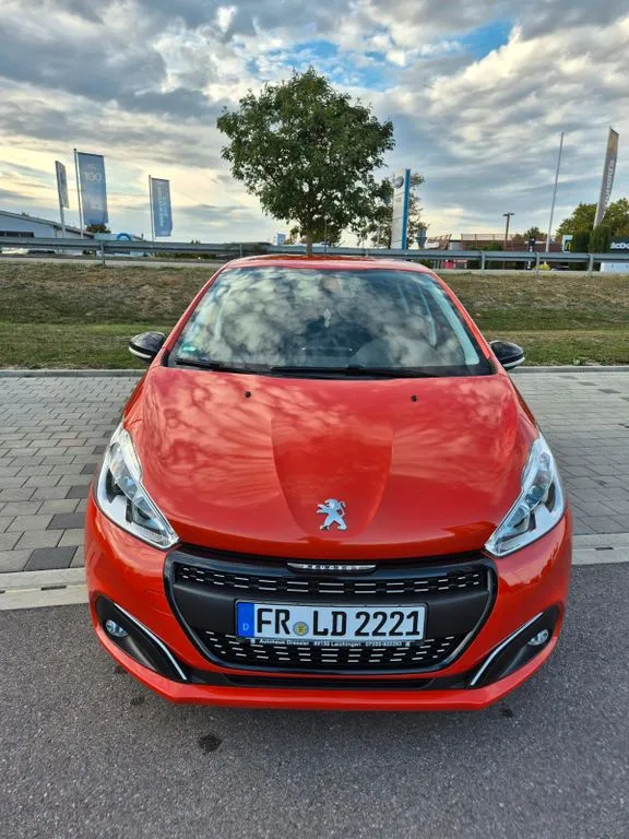 Peugeot 208
