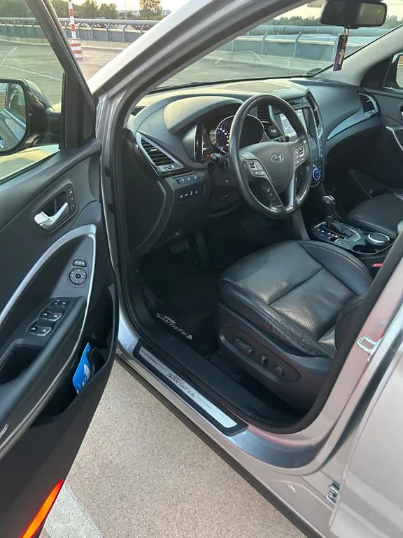 Hyundai Grand Santa Fe