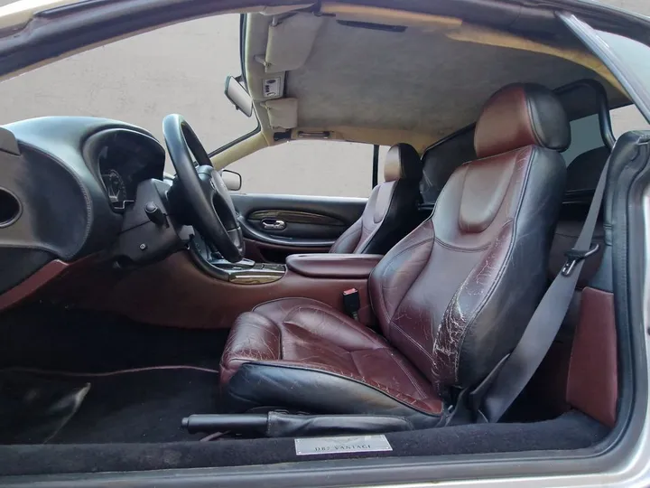 Aston Martin DB7