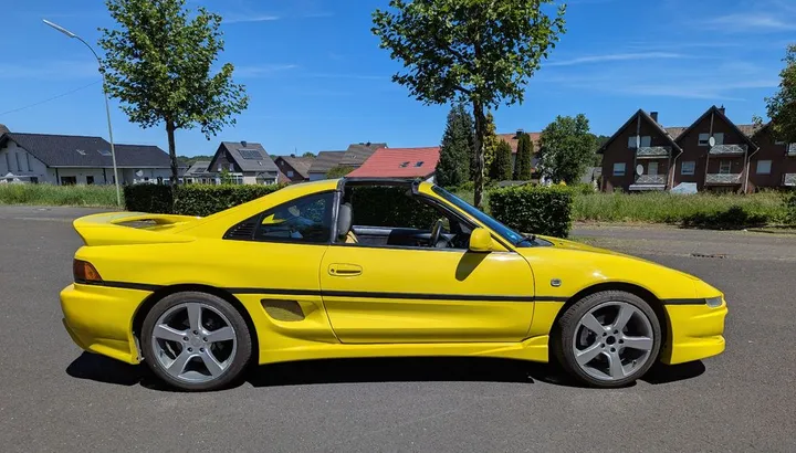 Toyota MR 2