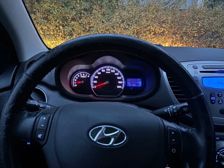 Hyundai i10
