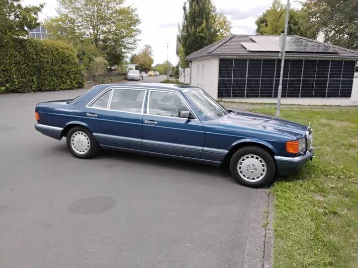 Mercedes-Benz 560