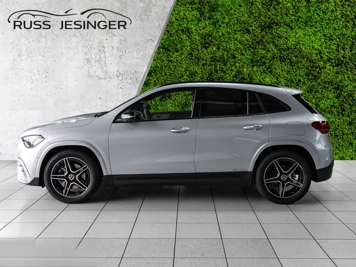 Mercedes-Benz GLA 200