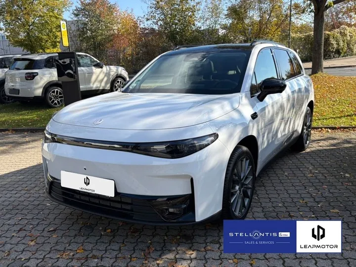 Leapmotor C10