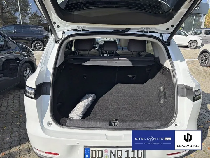 Leapmotor C10