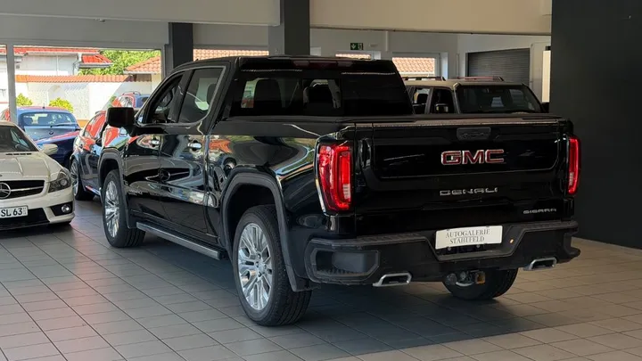 GMC Sierra