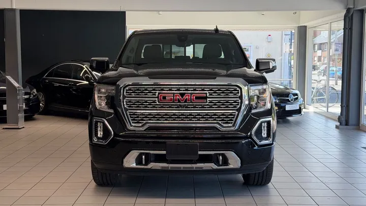 GMC Sierra