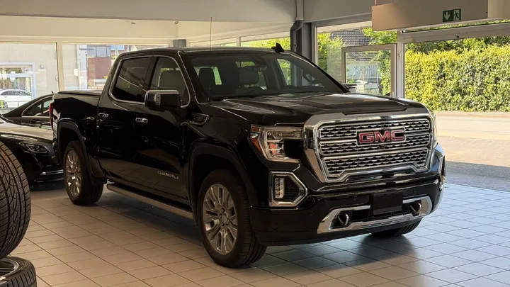 GMC Sierra