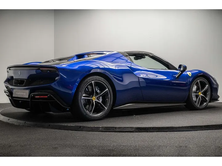 Ferrari 296 GTS