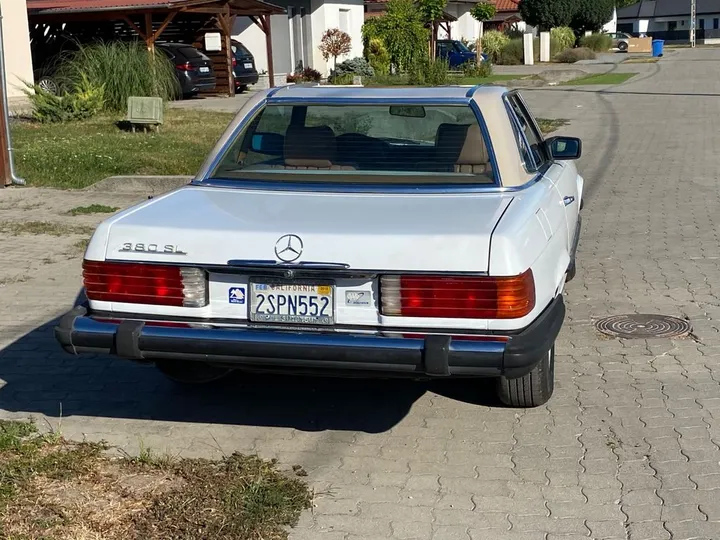 Mercedes-Benz SL 380