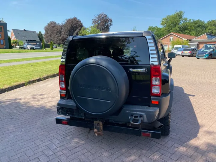 Hummer H3