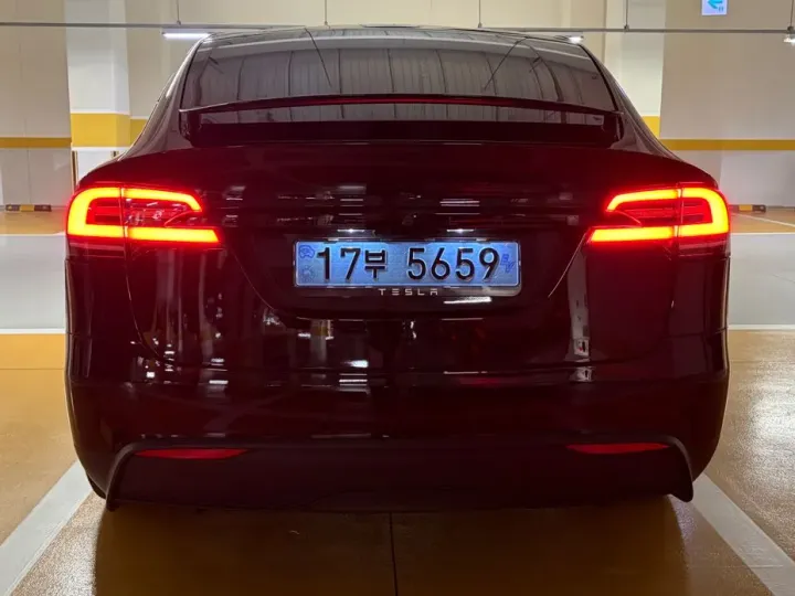 Tesla Model X