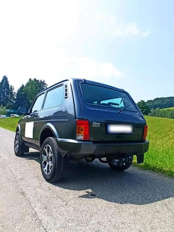 Lada Urban