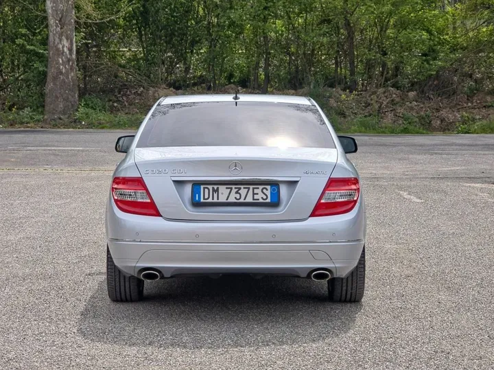 Mercedes-Benz C 320