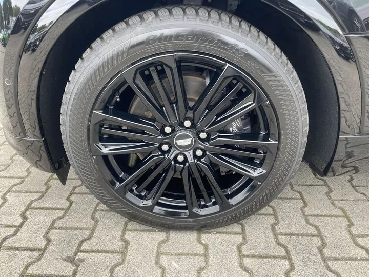 Cadillac LYRIQ