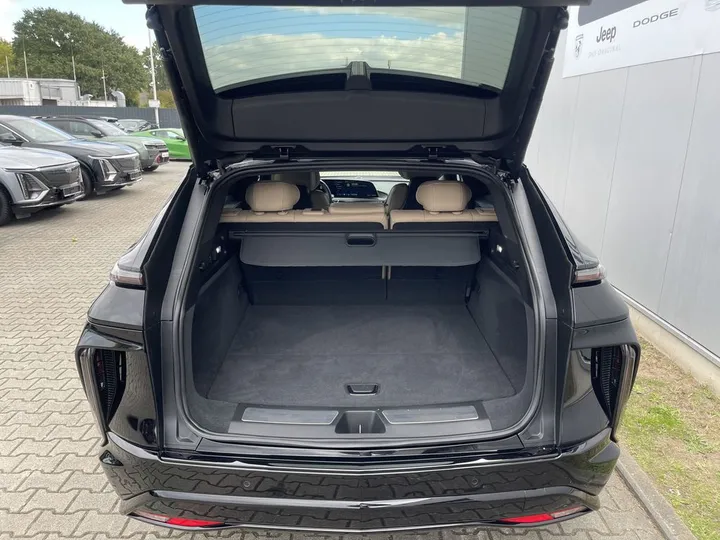 Cadillac LYRIQ