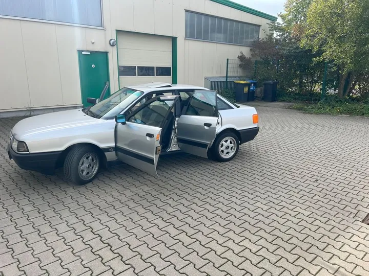 Audi 80
