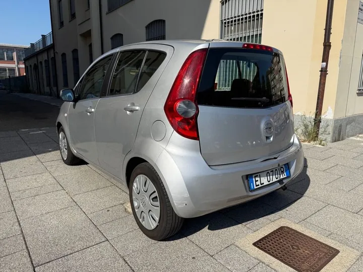 Opel Agila