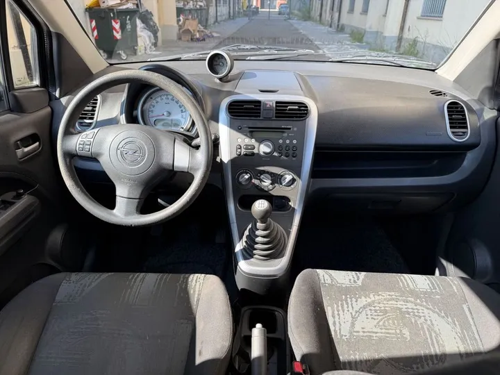 Opel Agila