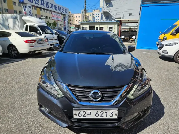 Nissan Altima