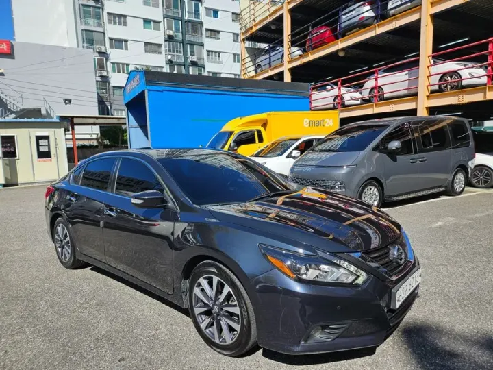 Nissan Altima