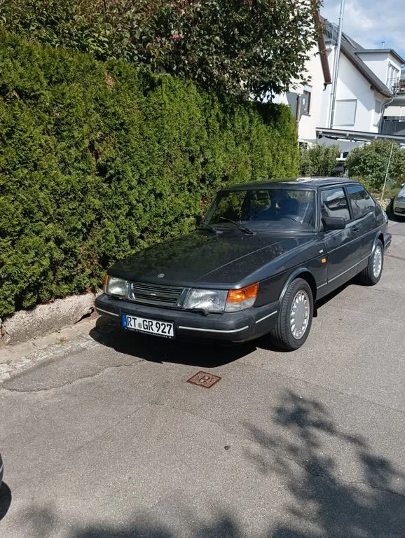 Saab 900