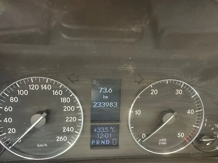 Mercedes-Benz C 240