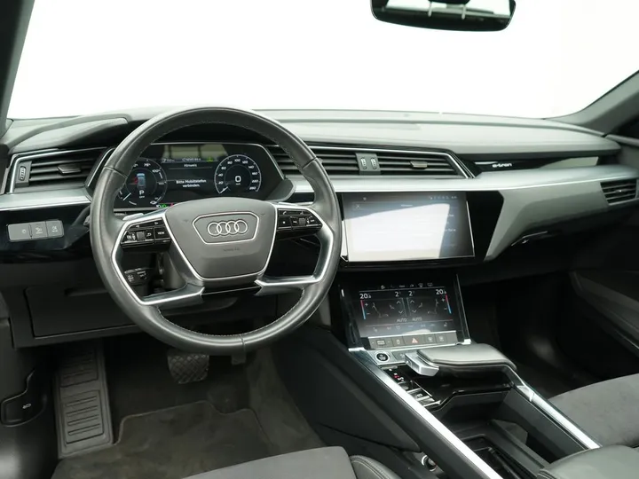Audi Q8 e-tron