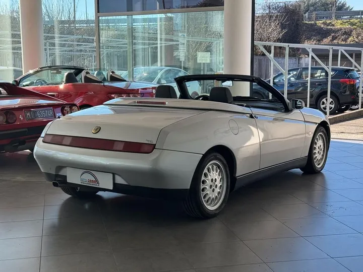 Alfa Romeo Spider
