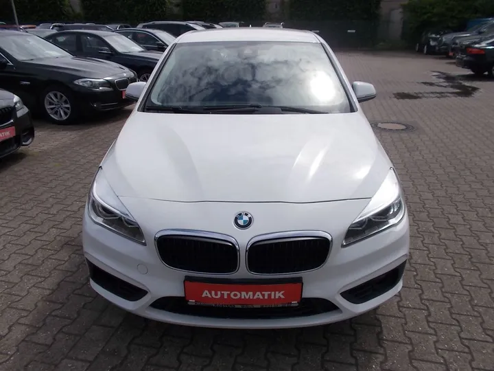 BMW 216