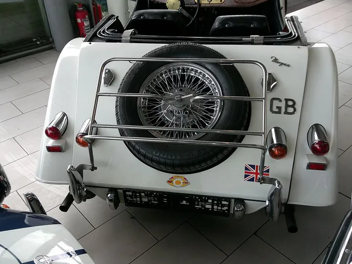 Morgan Plus 8