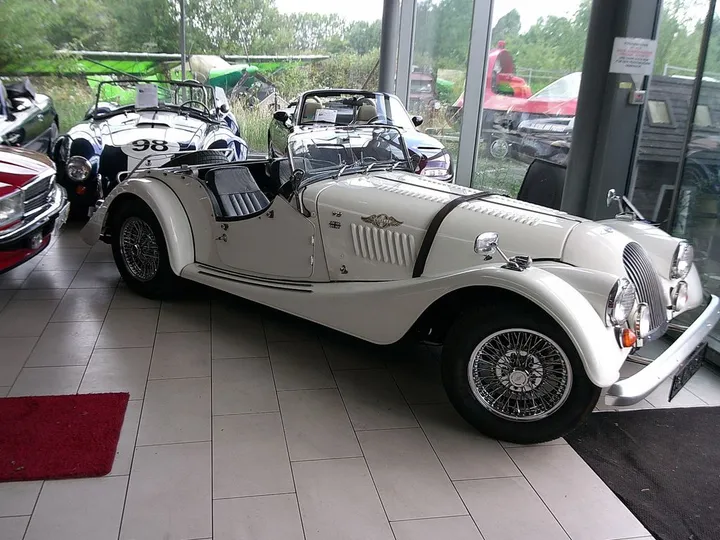 Morgan Plus 8