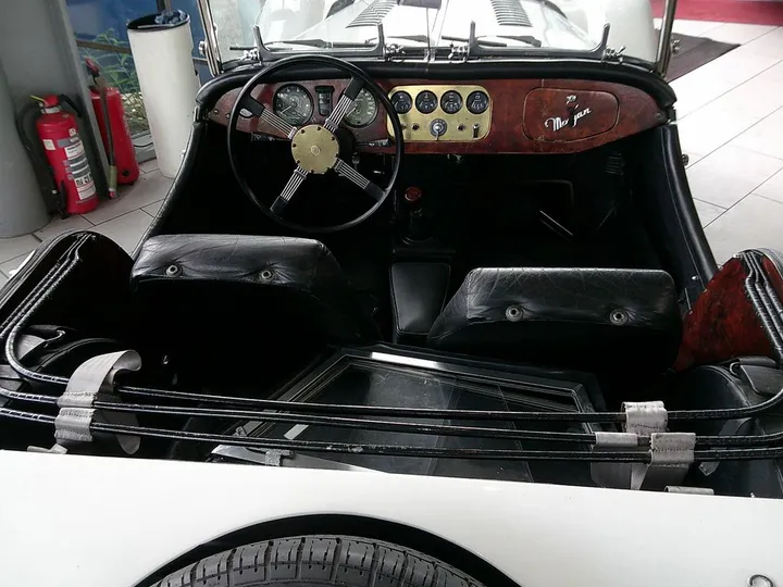 Morgan Plus 8