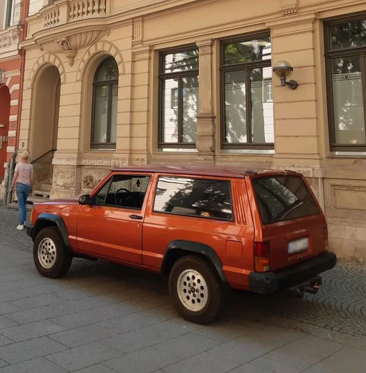 Jeep Cherokee