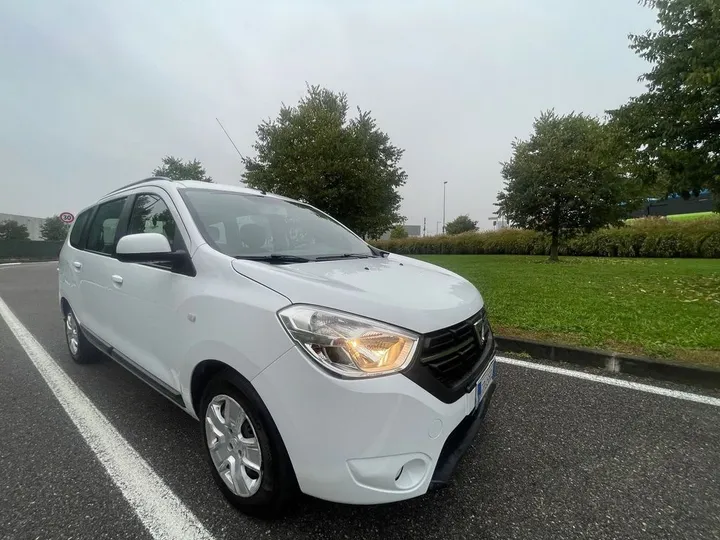 Dacia Lodgy