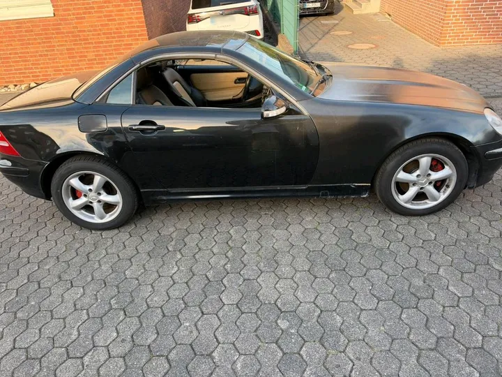 Mercedes-Benz SLK 200